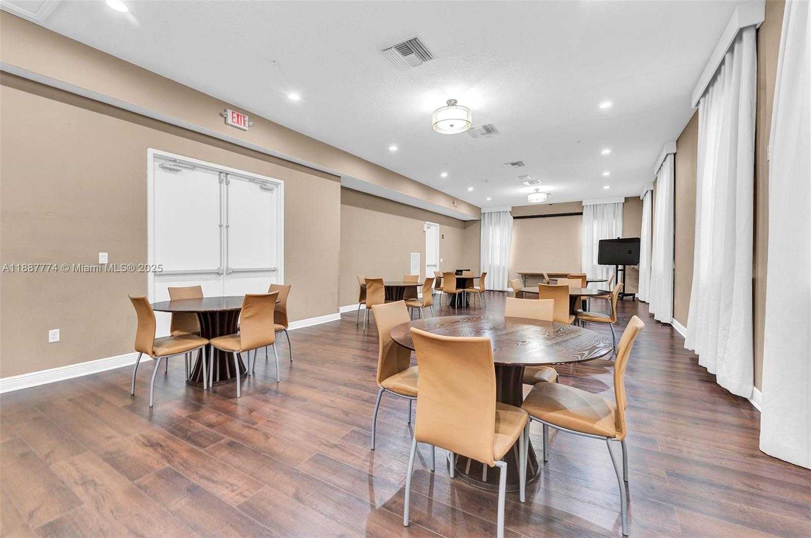 Small Image of 9770 NORTH WEST 10TH ST #9770, Miami Number 17
