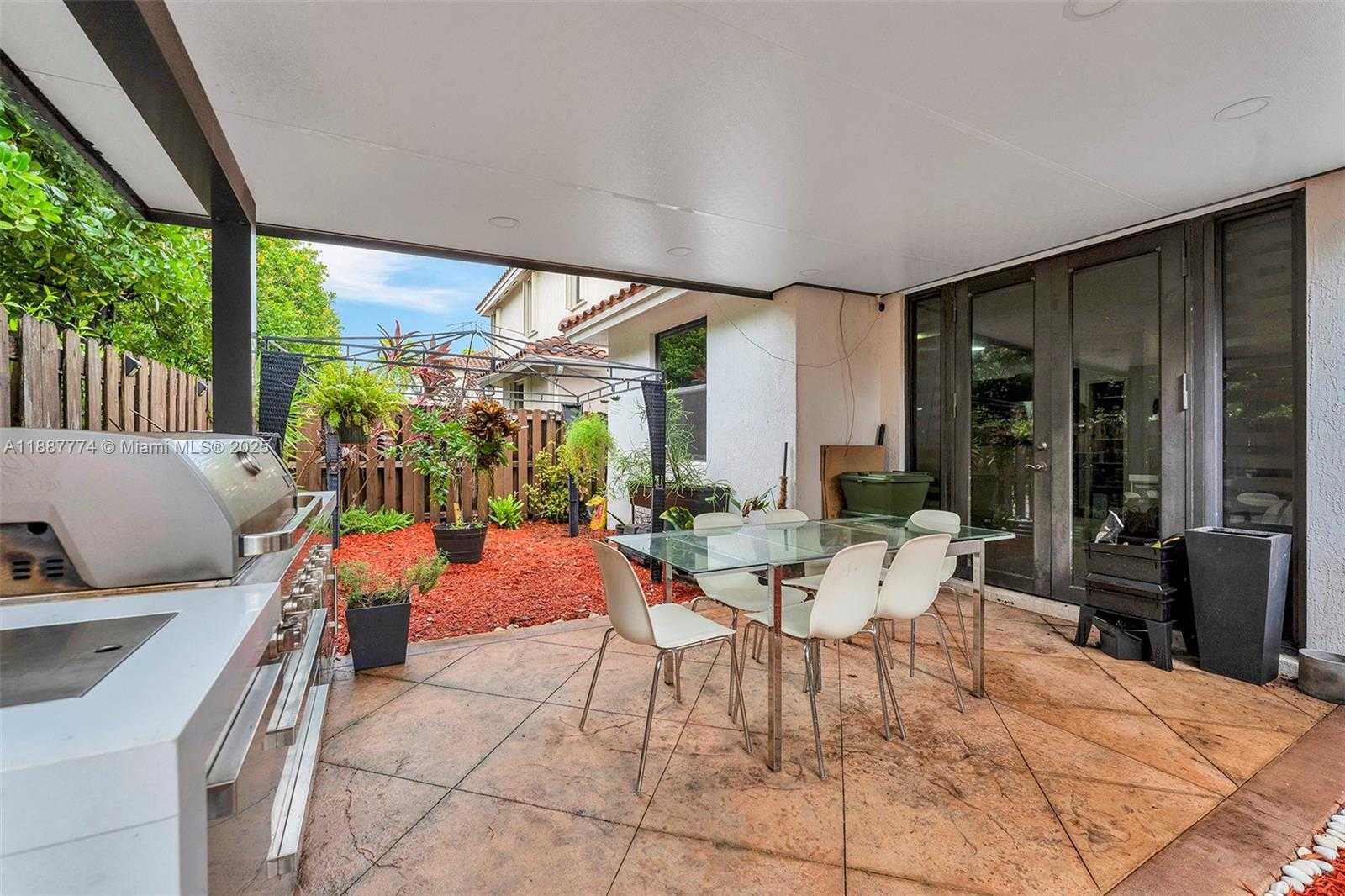 Small Image of 9770 NORTH WEST 10TH ST #9770, Miami Number 20