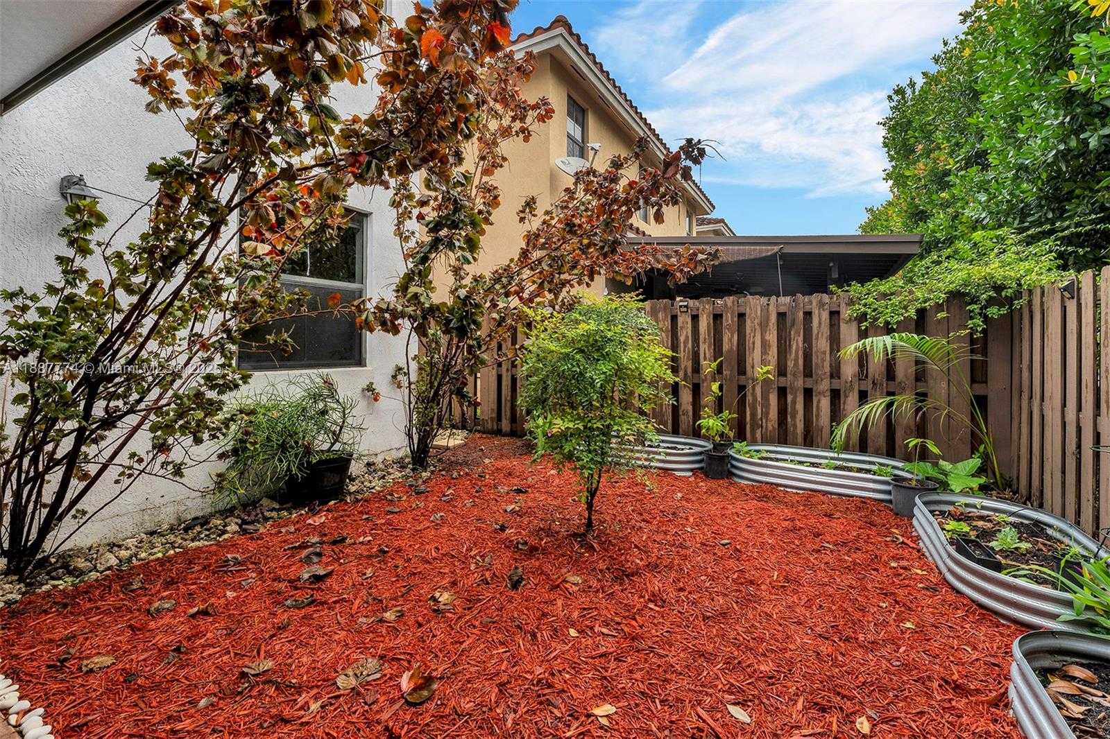 Small Image of 9770 NORTH WEST 10TH ST #9770, Miami Number 29