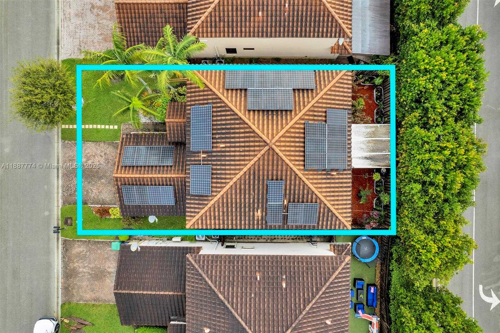 Small Image of 9770 NORTH WEST 10TH ST #9770, Miami Number 30
