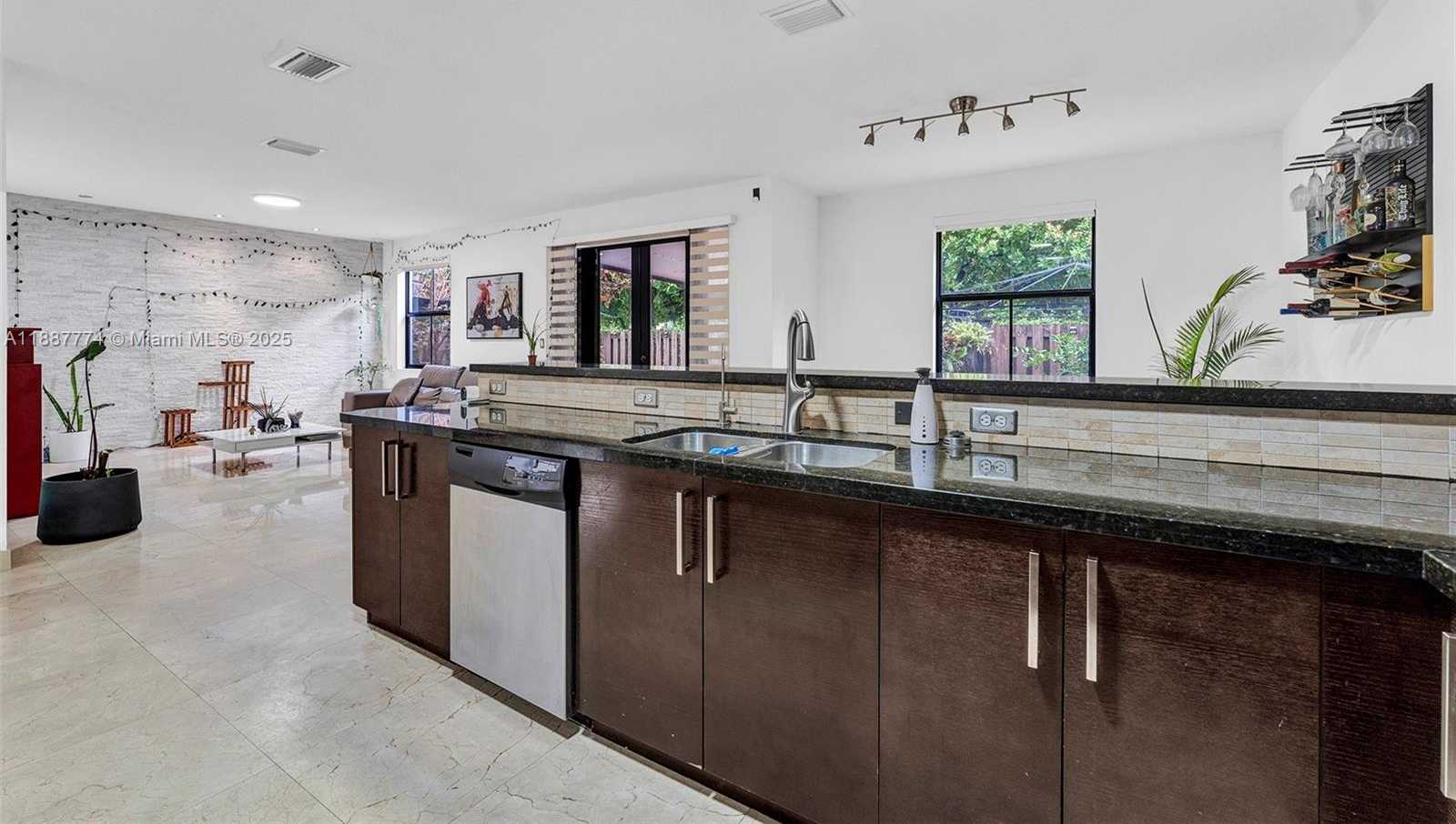 Small Image of 9770 NORTH WEST 10TH ST #9770, Miami Number 51