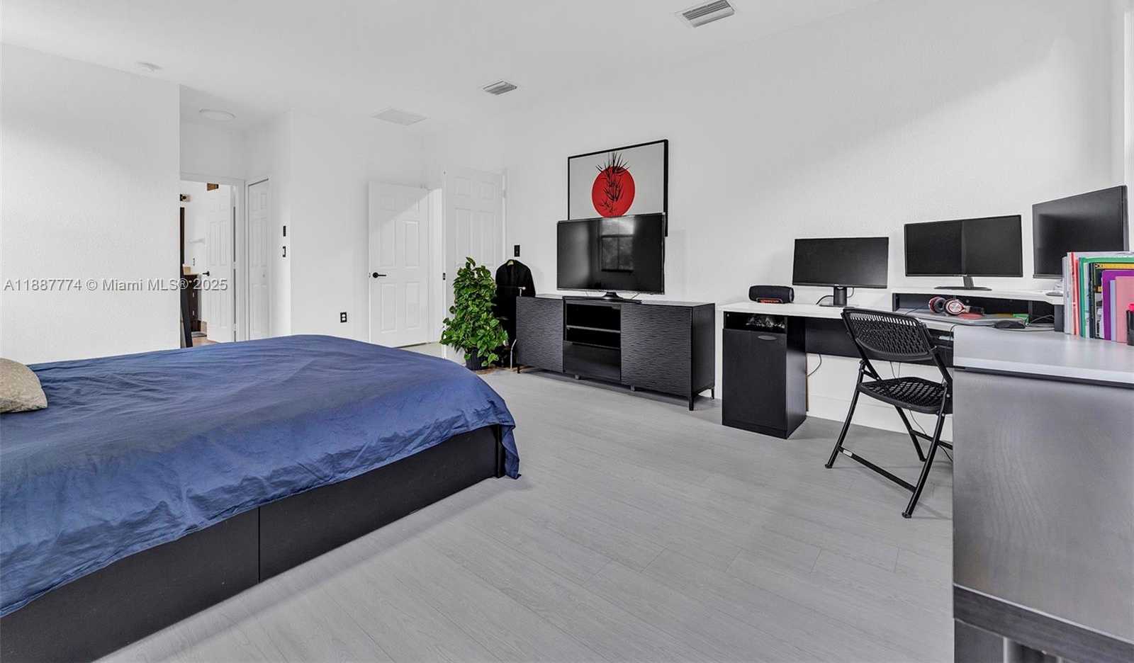 Small Image of 9770 NORTH WEST 10TH ST #9770, Miami Number 54
