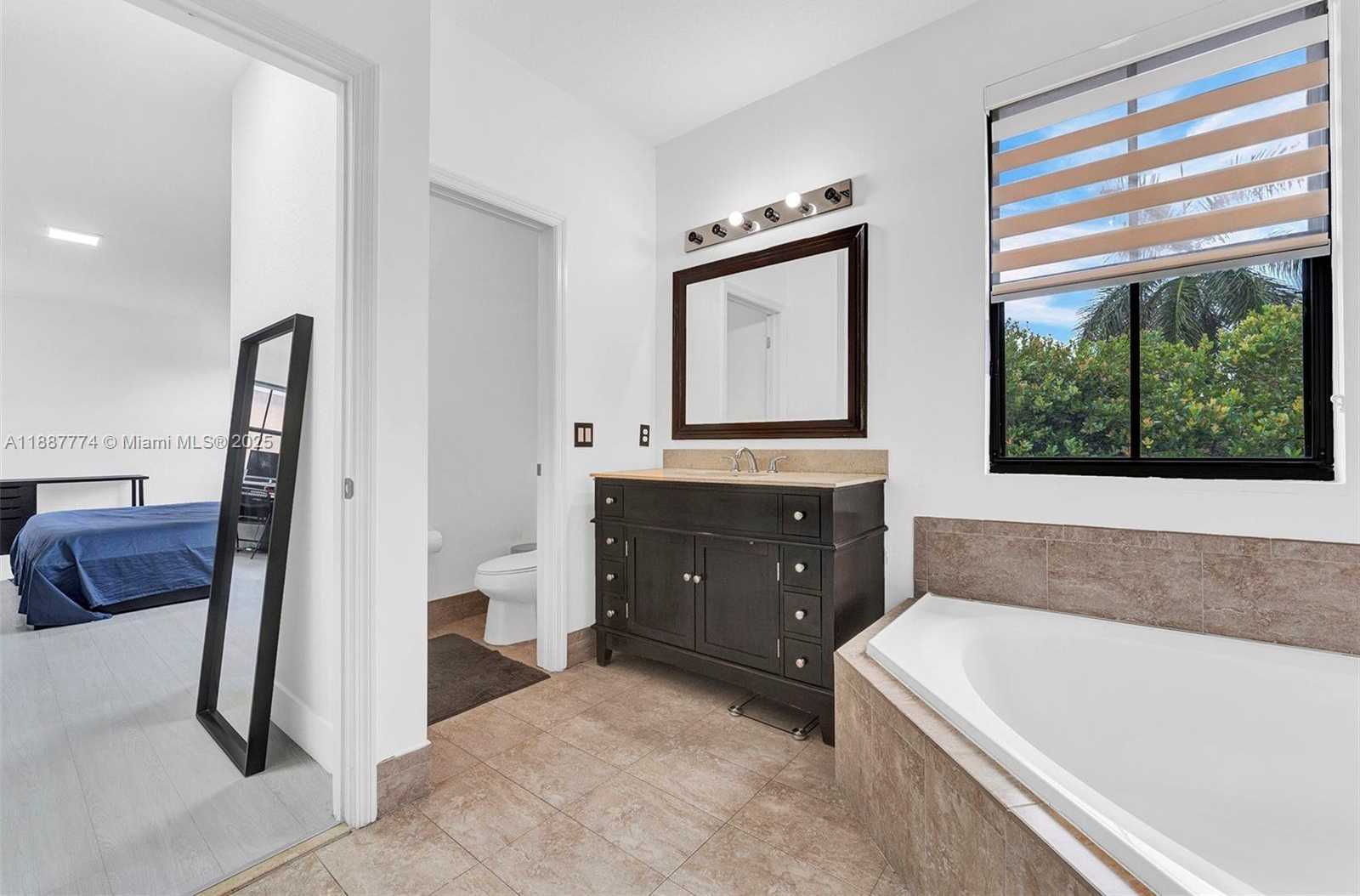 Small Image of 9770 NORTH WEST 10TH ST #9770, Miami Number 57