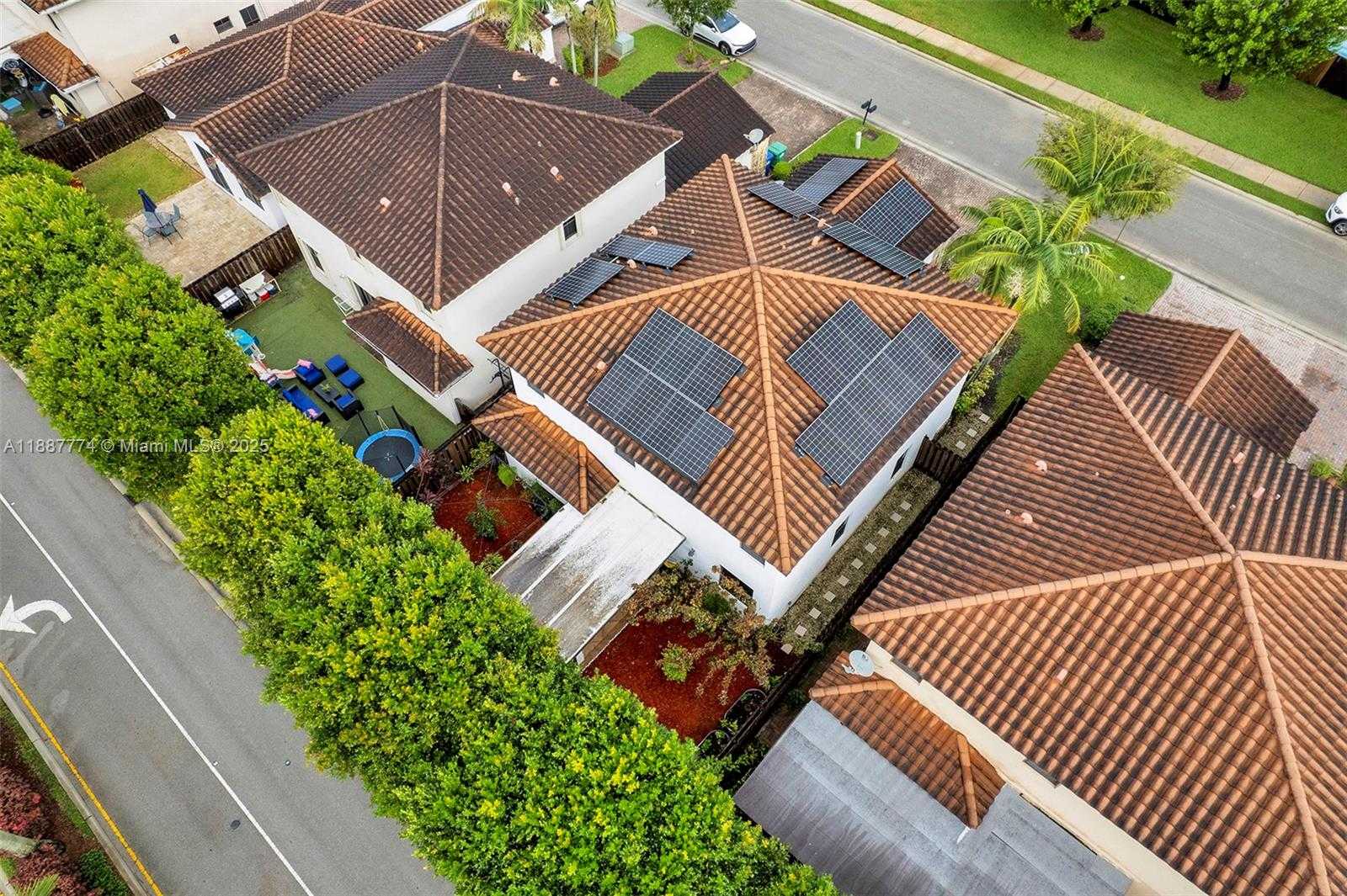 Small Image of 9770 NORTH WEST 10TH ST #9770, Miami Number 6