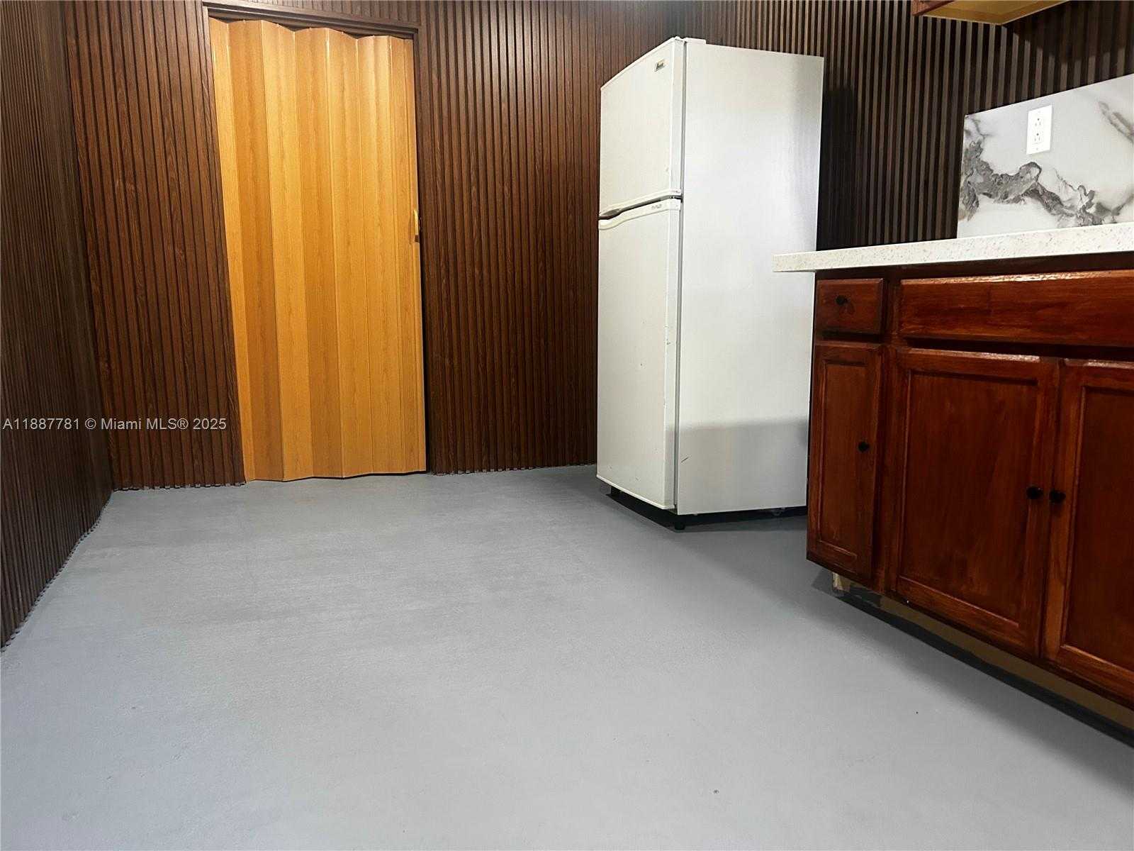 Small Image of 4510 SOUTH WEST 38TH ST #2, Hollywood Number 6