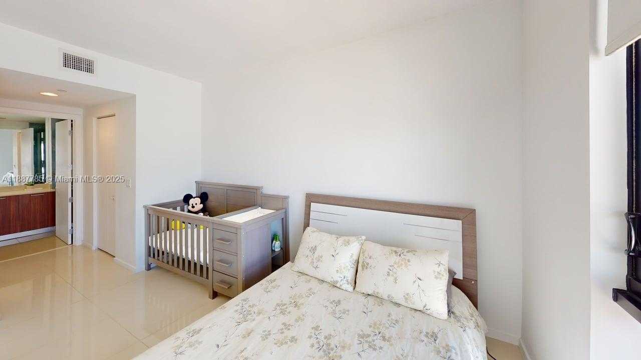 Small Image of 5300 PASEO BLVD #1607, Doral Number 10