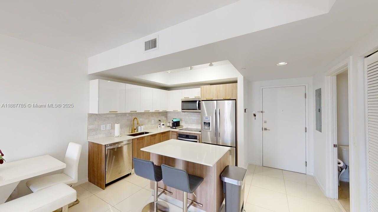 Small Image of 5300 PASEO BLVD #1607, Doral Number 5