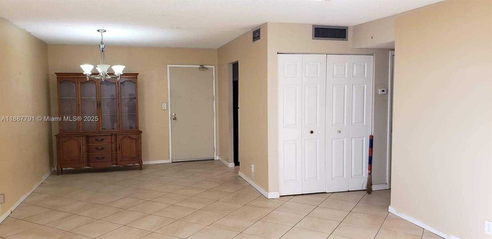 Small Image of 16710 NORTH EAST 9TH AVE #510, North Miami Beach Number 3