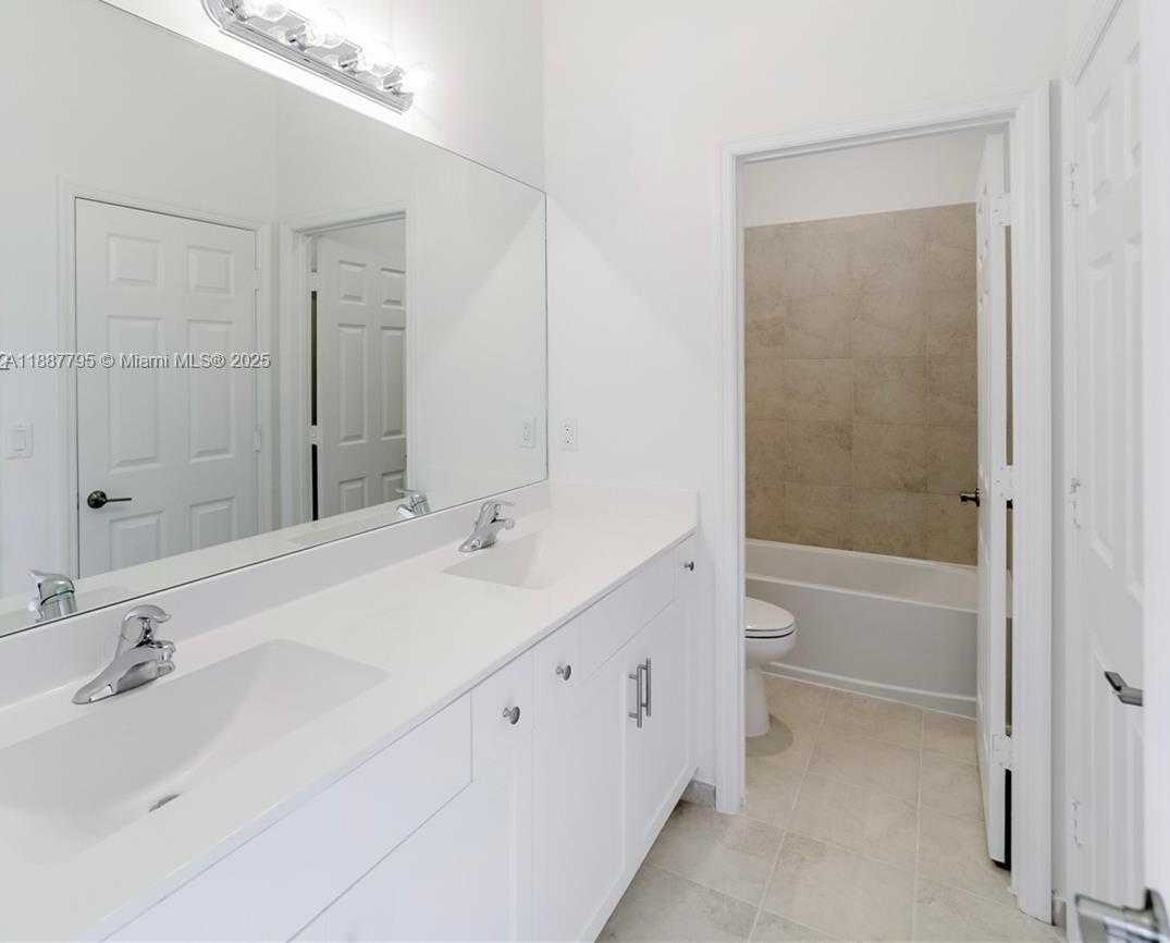 Small Image of 244 NORTH EAST 210TH WAY #244, Miami Number 5
