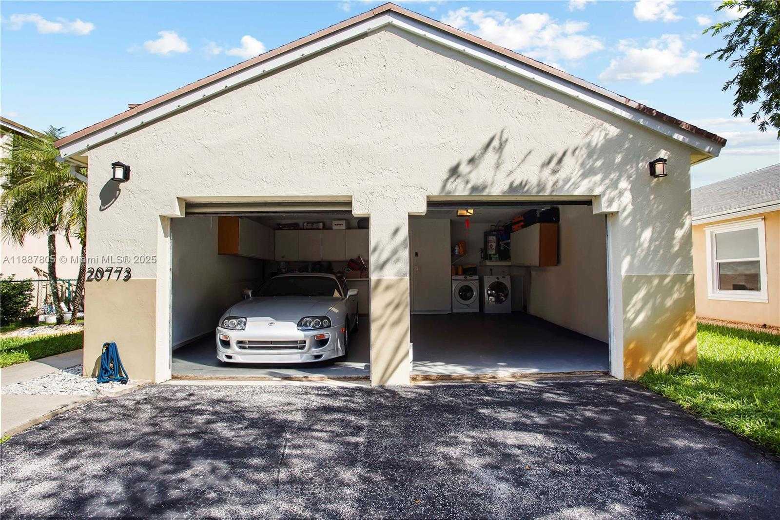Small Image of 20773 NORTH WEST 3RD ST, Pembroke Pines Number 20