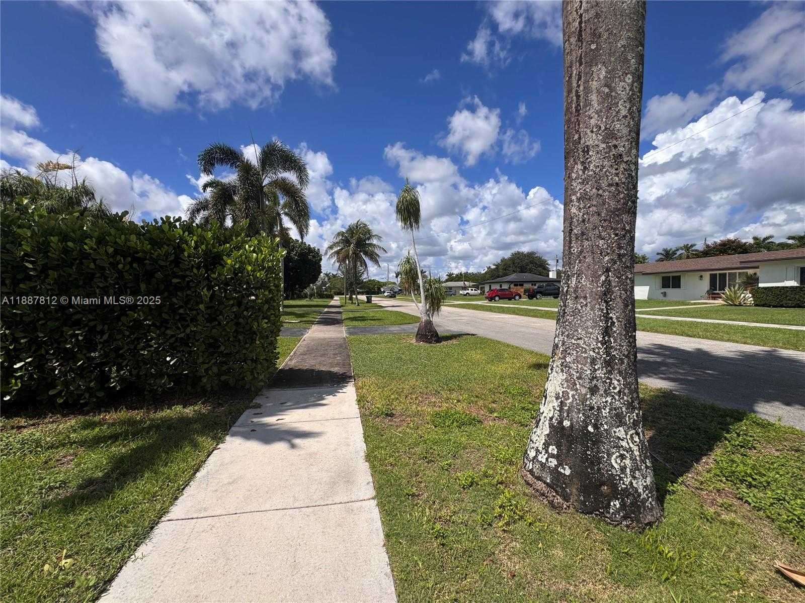 Small Image of 444 NORTH WEST 21ST ST, Homestead Number 9