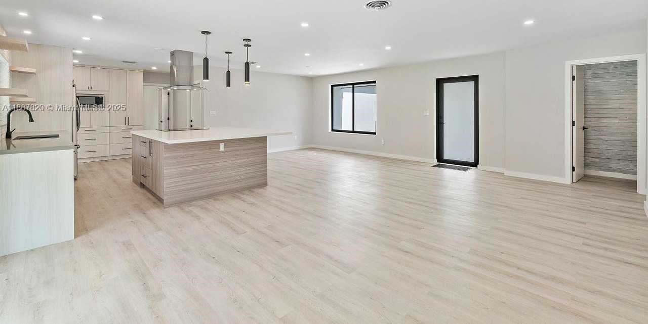 Small Image of 10460 SOUTH WEST 93RD ST, Miami Number 13