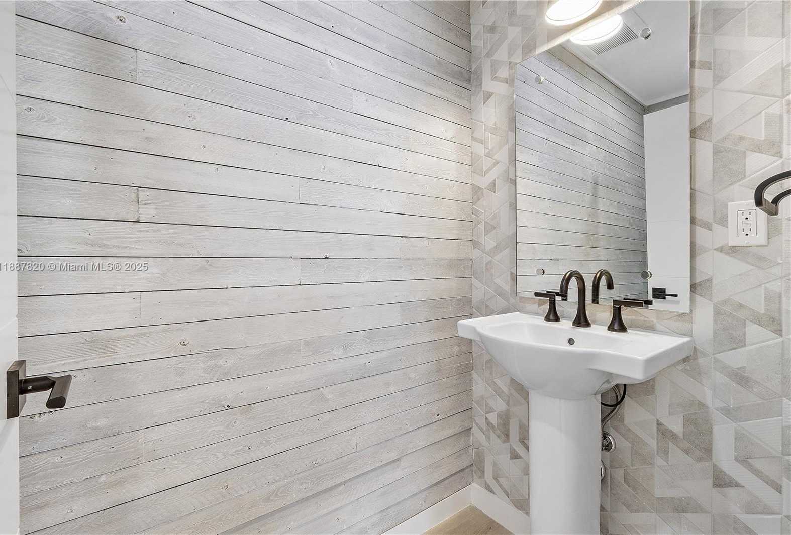 Small Image of 10460 SOUTH WEST 93RD ST, Miami Number 15