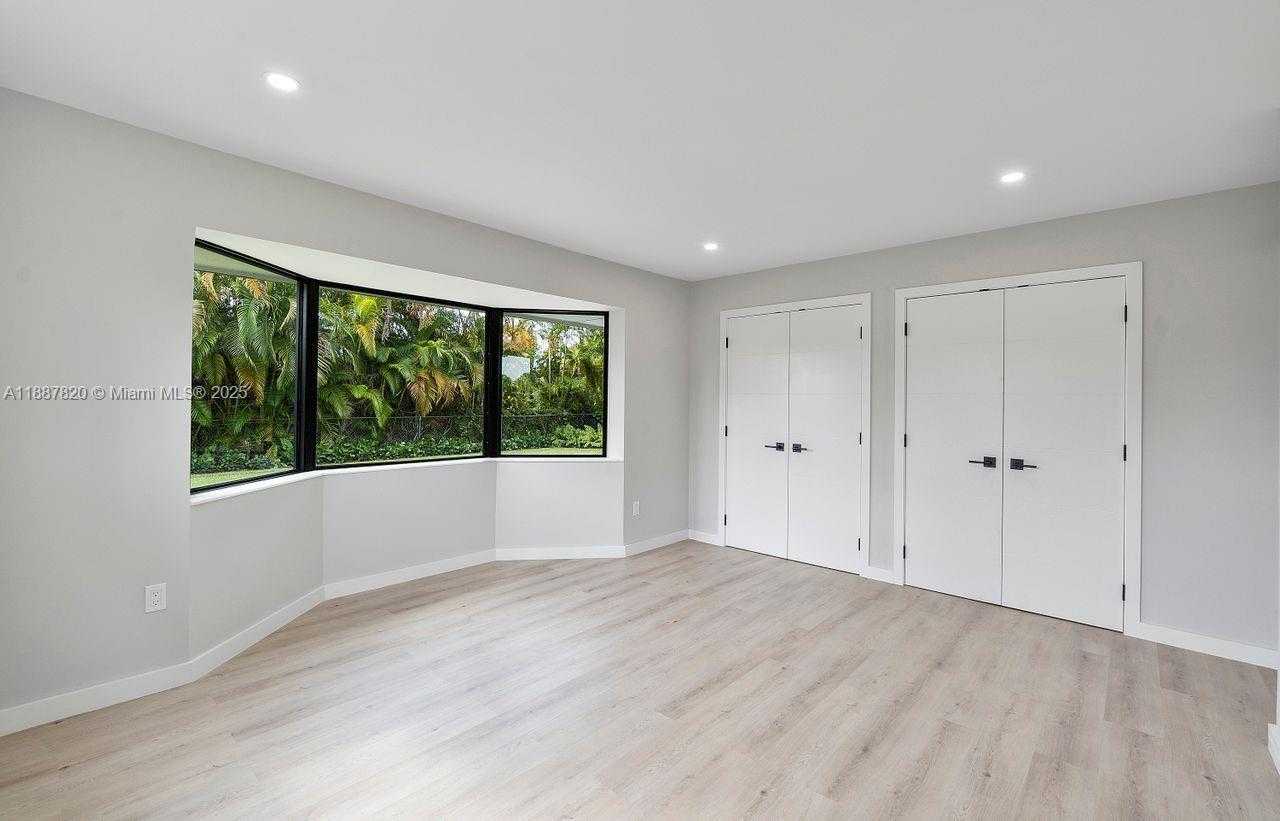 Small Image of 10460 SOUTH WEST 93RD ST, Miami Number 16