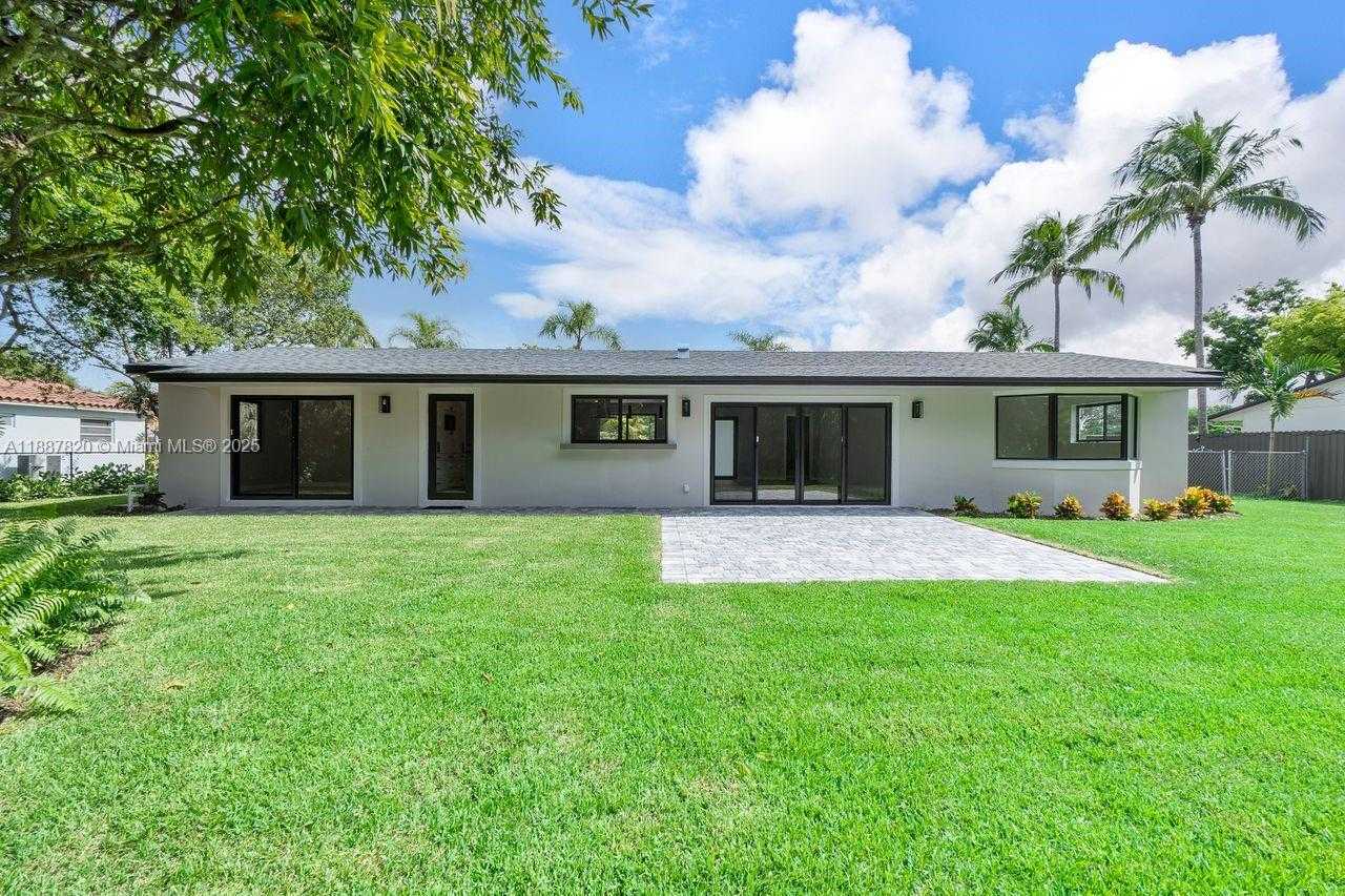 Small Image of 10460 SOUTH WEST 93RD ST, Miami Number 33