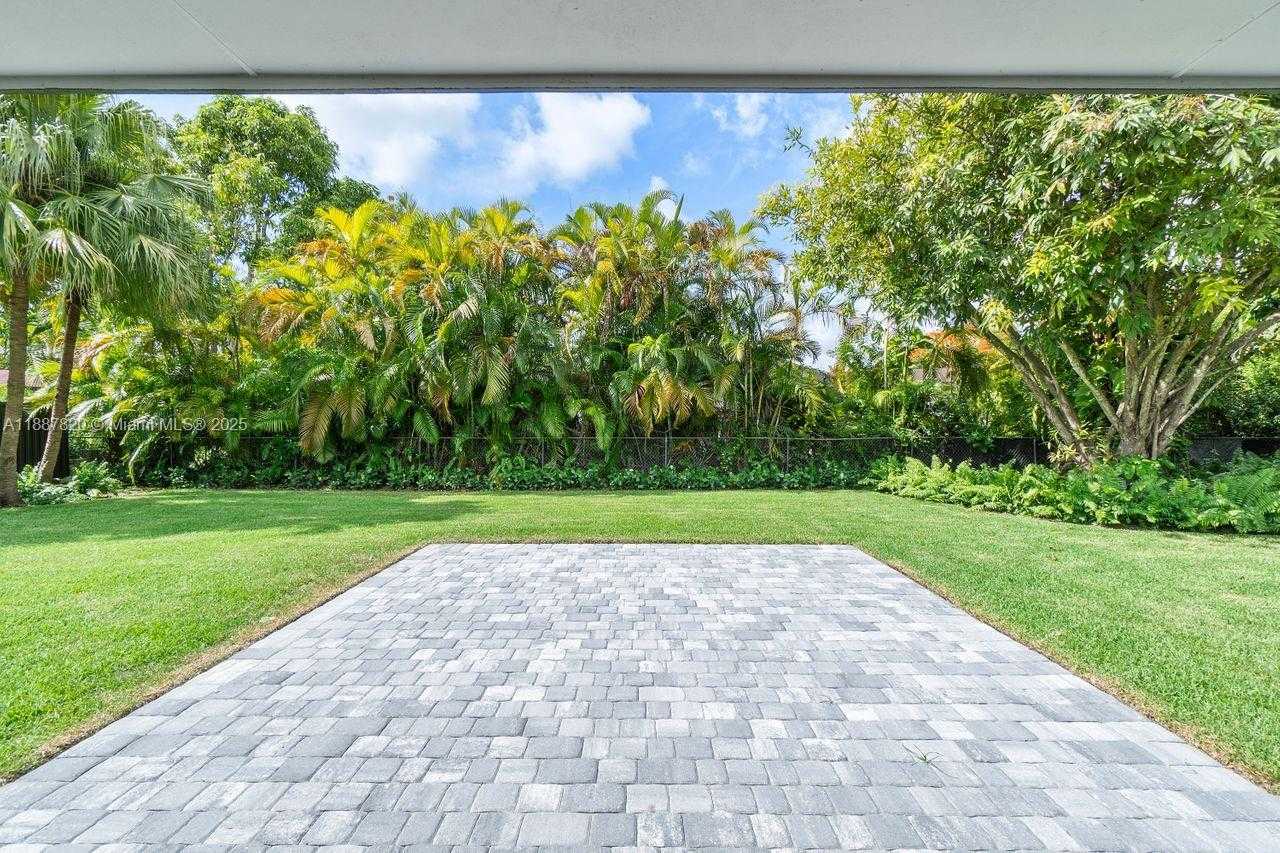 Small Image of 10460 SOUTH WEST 93RD ST, Miami Number 34