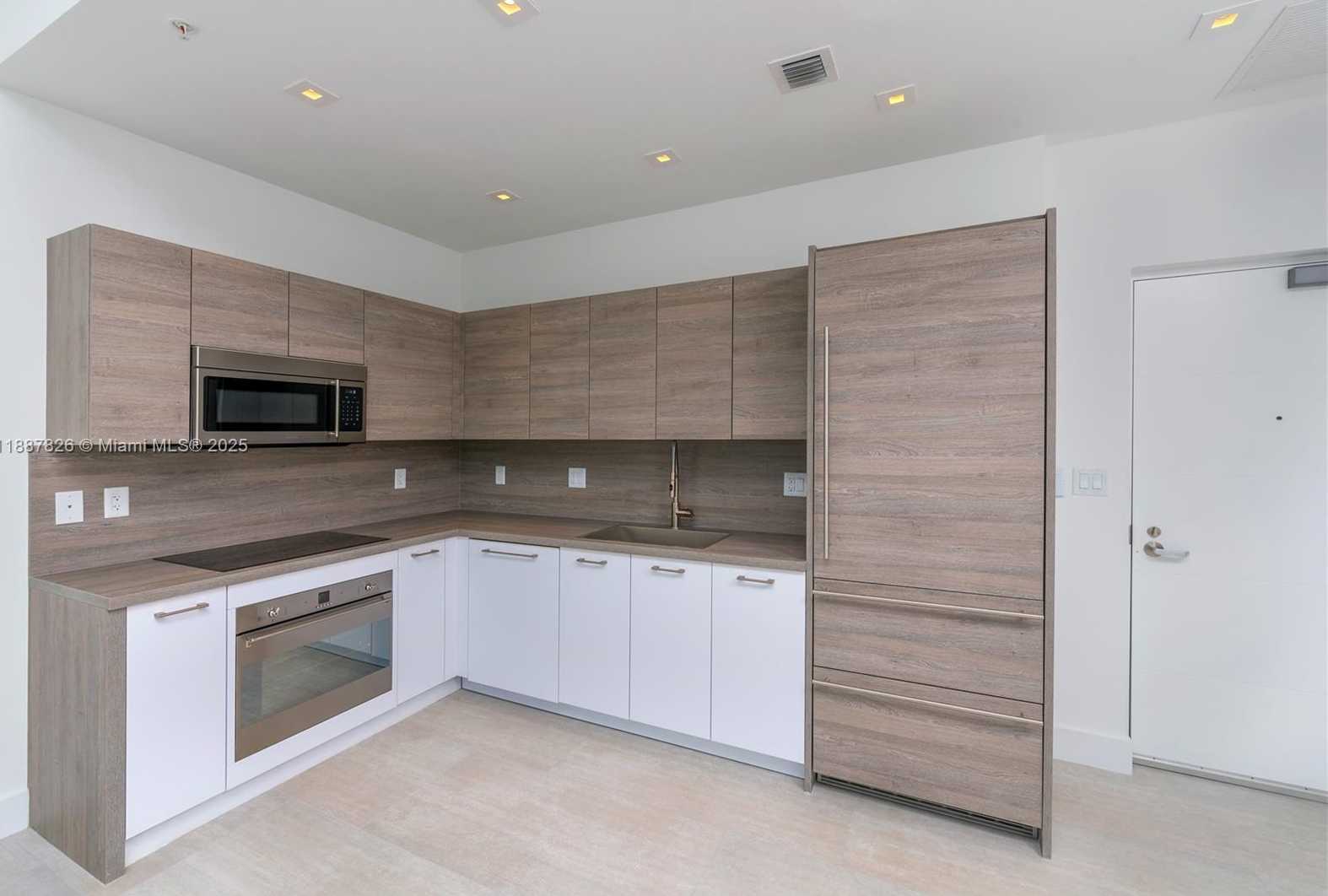 Small Image of 400 SUNNY ISLES BLVD #121, Sunny Isles Beach Number 4