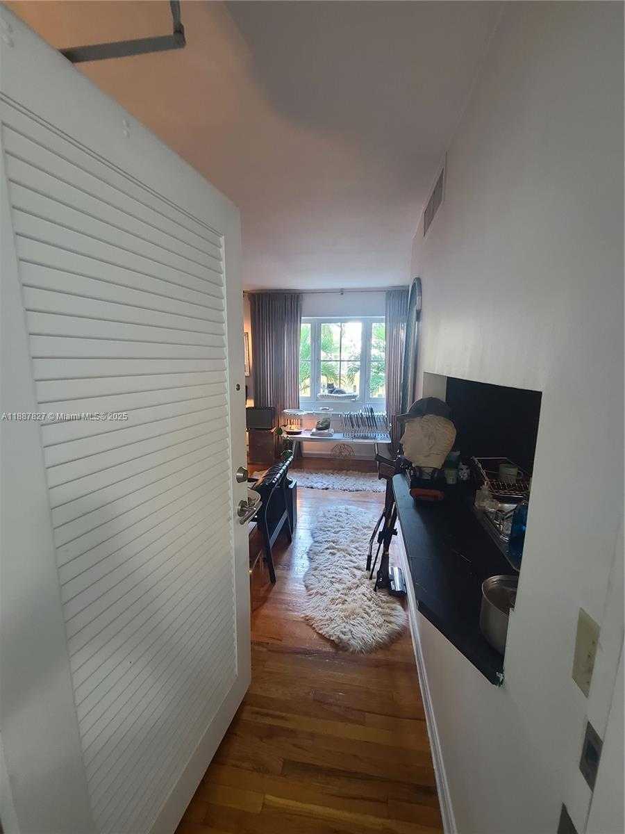 Small Image of 1308 DREXEL AV #206, Miami Beach Number 13
