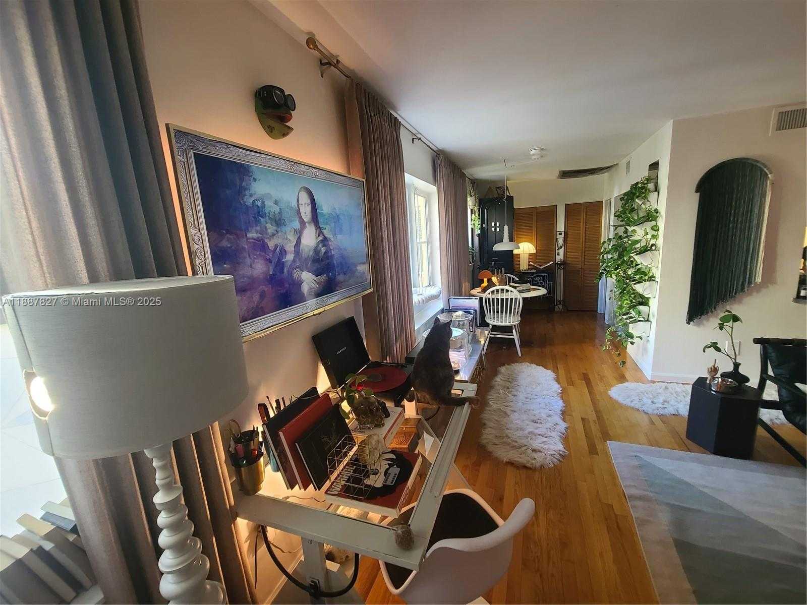 Small Image of 1308 DREXEL AV #206, Miami Beach Number 3