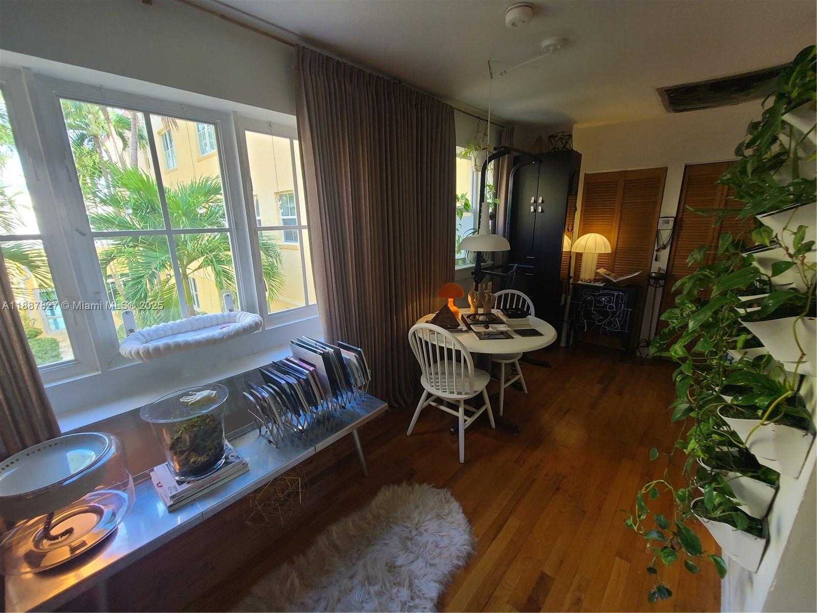 Small Image of 1308 DREXEL AV #206, Miami Beach Number 4