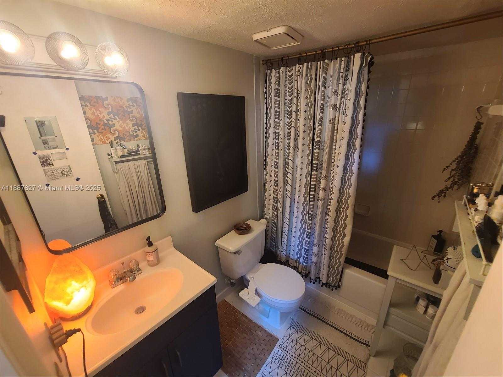 Small Image of 1308 DREXEL AV #206, Miami Beach Number 7