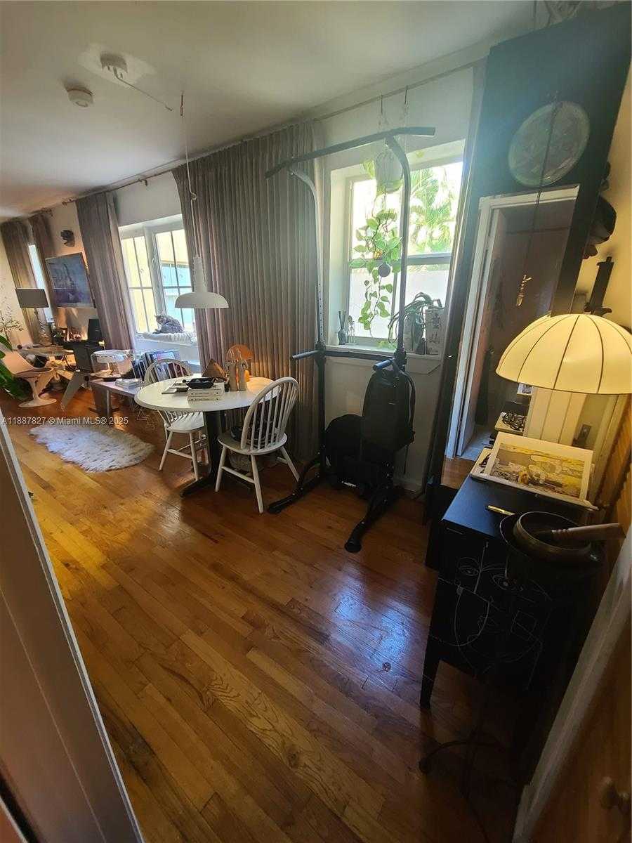 Small Image of 1308 DREXEL AV #206, Miami Beach Number 8