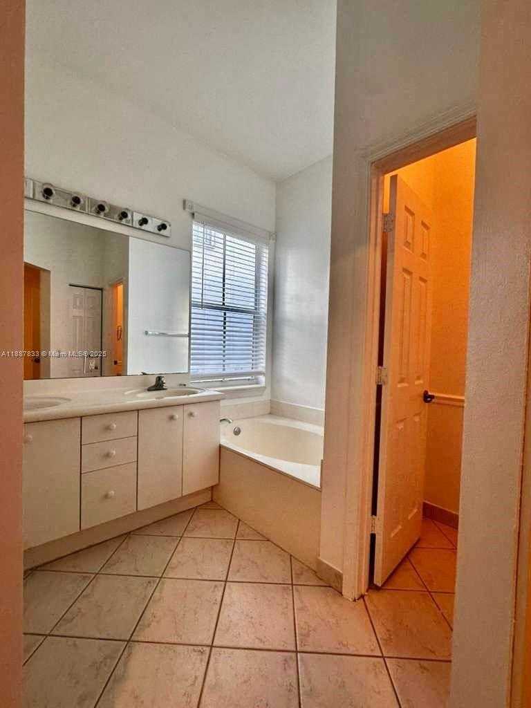 Small Image of 1761 ASPEN LN, Weston Number 18