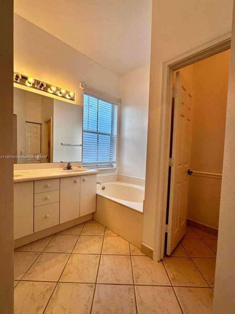 Small Image of 1761 ASPEN LN, Weston Number 19
