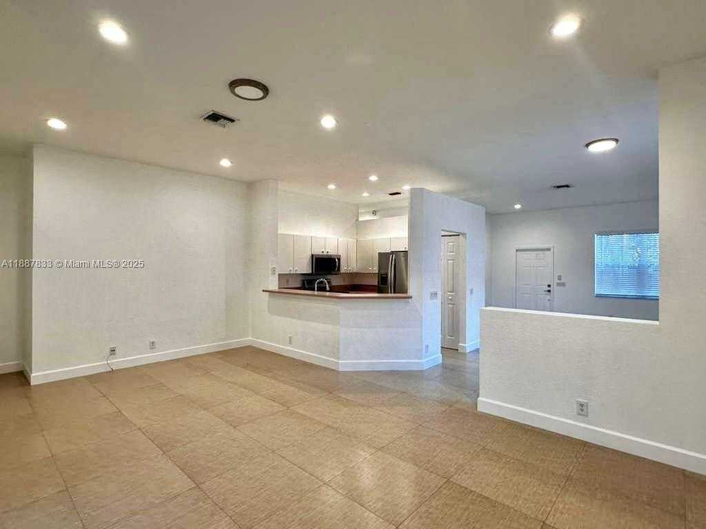 Small Image of 1761 ASPEN LN, Weston Number 5