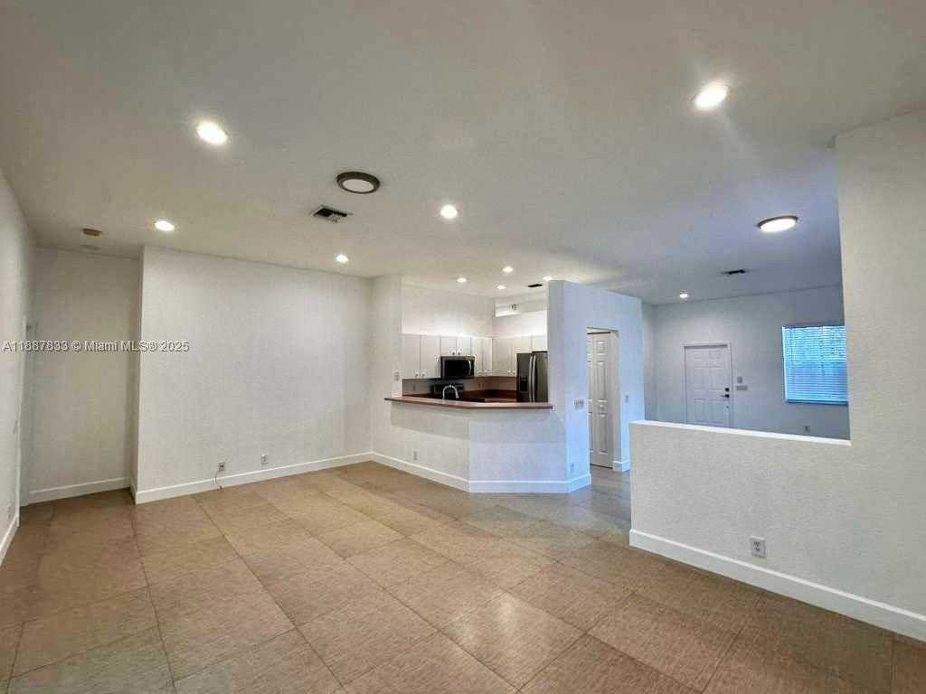 Small Image of 1761 ASPEN LN, Weston Number 6