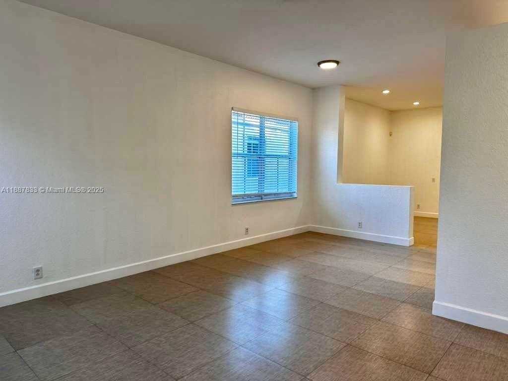 Small Image of 1761 ASPEN LN, Weston Number 7