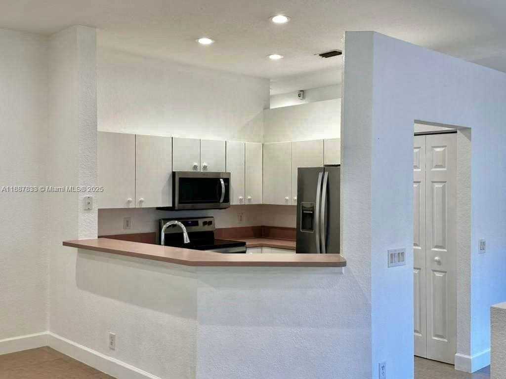 Small Image of 1761 ASPEN LN, Weston Number 9