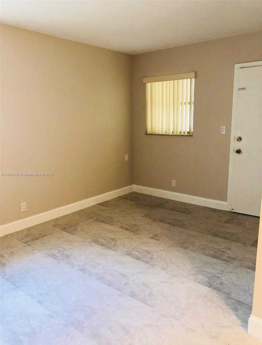 Small Image of 2615 POLK #22, Hollywood Number 4