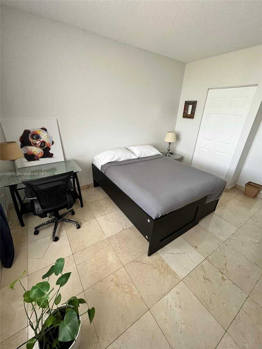 Small Image of 2030 SOUTH DOUGLAS RD #816, Coral Gables Number 15