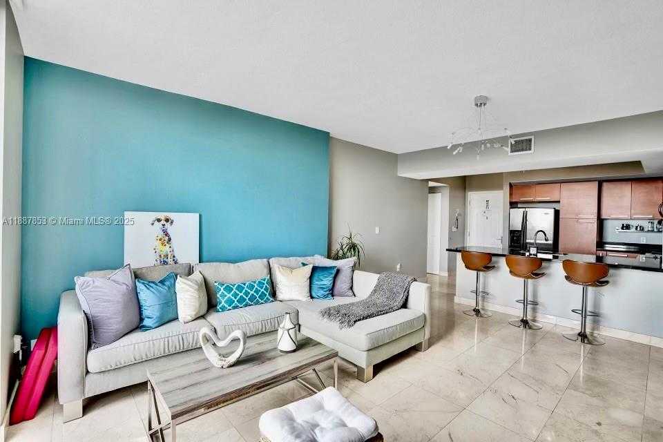 Small Image of 2030 SOUTH DOUGLAS RD #816, Coral Gables Number 7