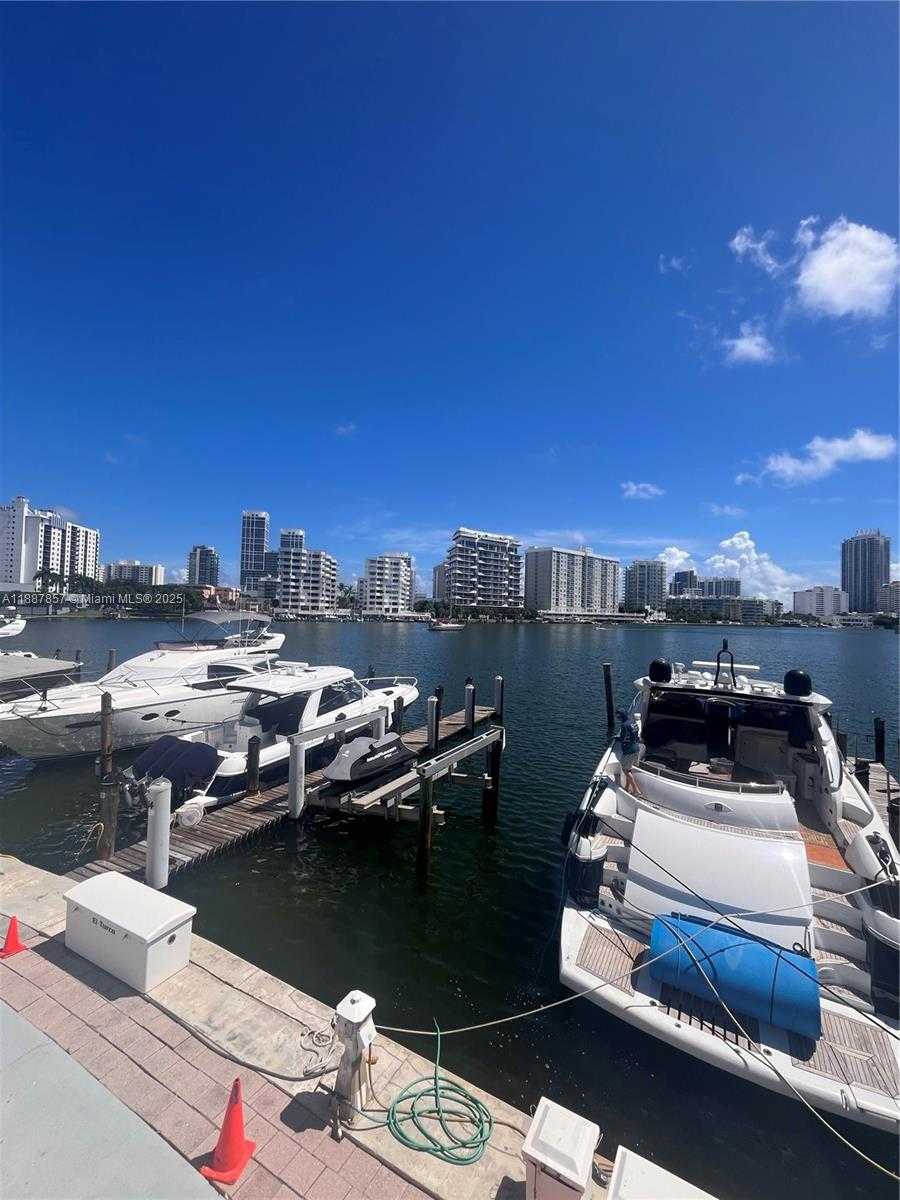 Small Image of 900 BAY DR #207, Miami Beach Number 14