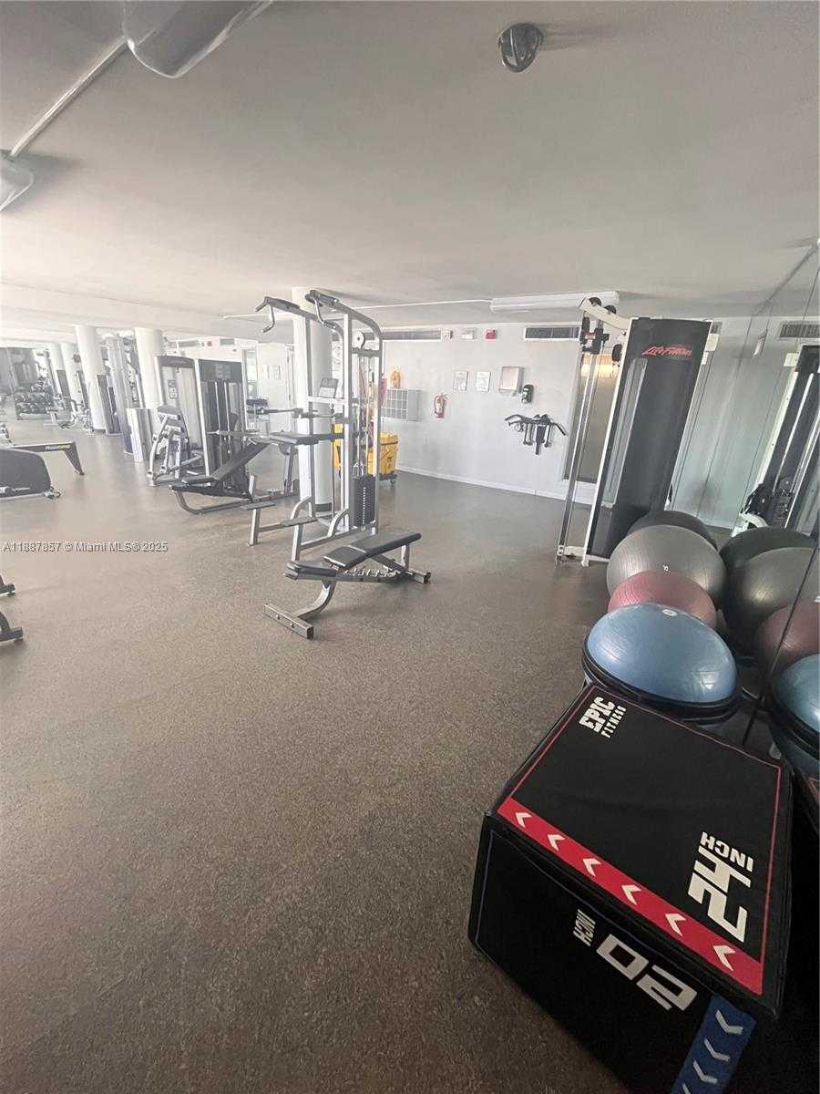 Small Image of 900 BAY DR #207, Miami Beach Number 18