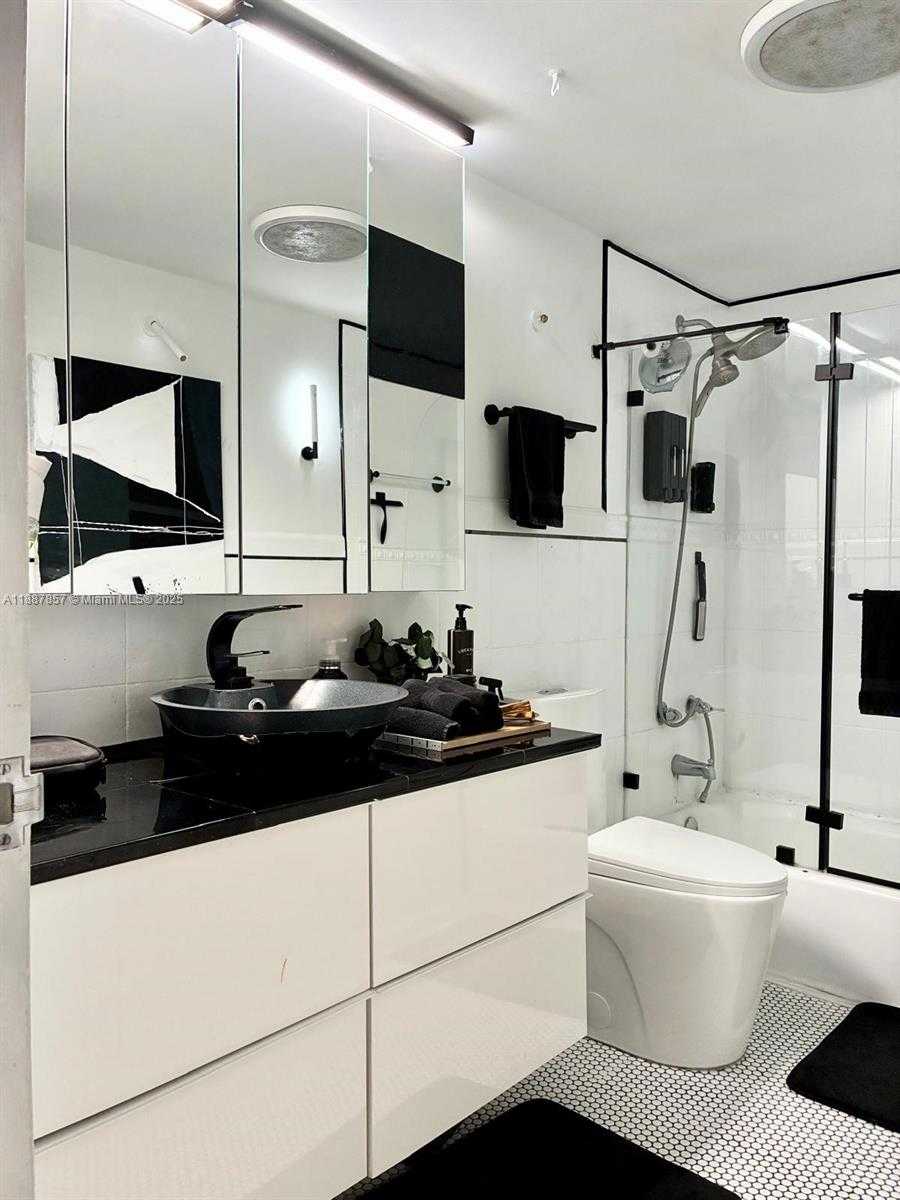 Small Image of 900 BAY DR #207, Miami Beach Number 9