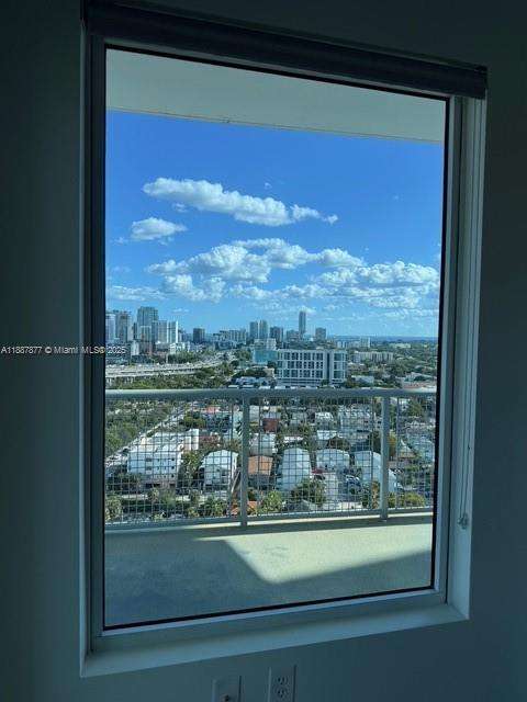 Small Image of 10 SOUTH WEST SOUTH RIVER DR #PHI03, Miami Number 30