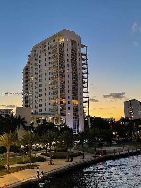 Small Image of 10 SOUTH WEST SOUTH RIVER DR #PHI03, Miami Number 42