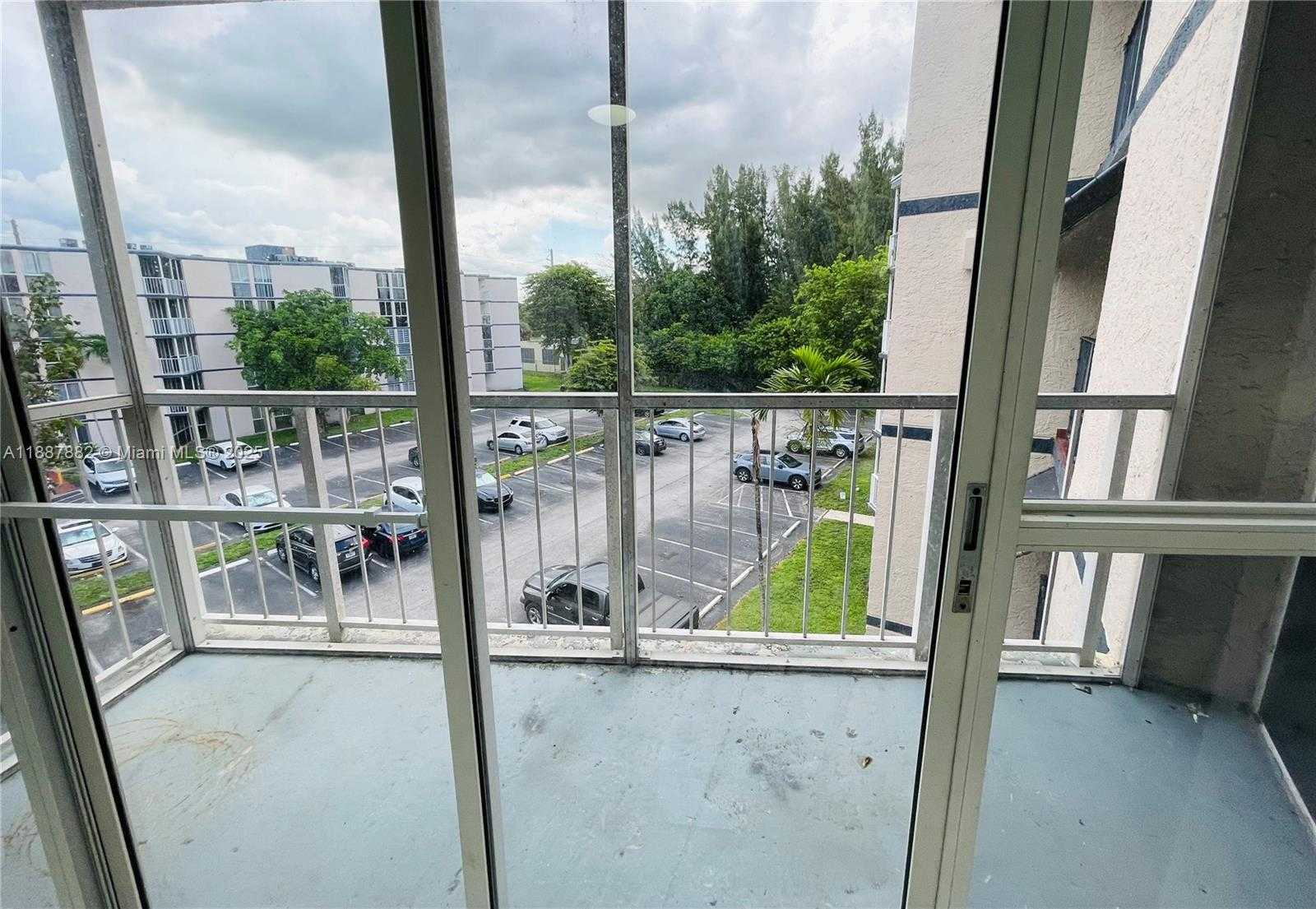 Small Image of 7125 NORTH WEST 186TH ST #B408, Hialeah Number 12