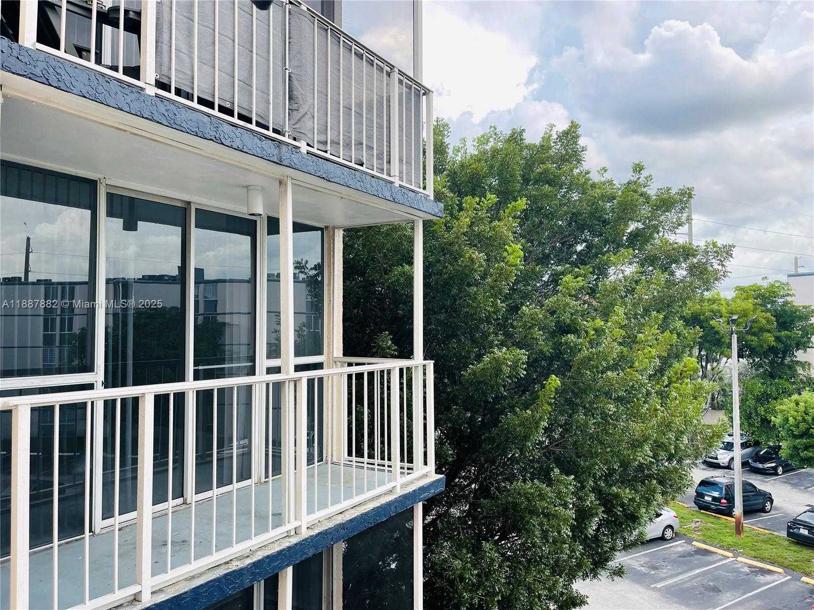 Small Image of 7125 NORTH WEST 186TH ST #B408, Hialeah Number 13