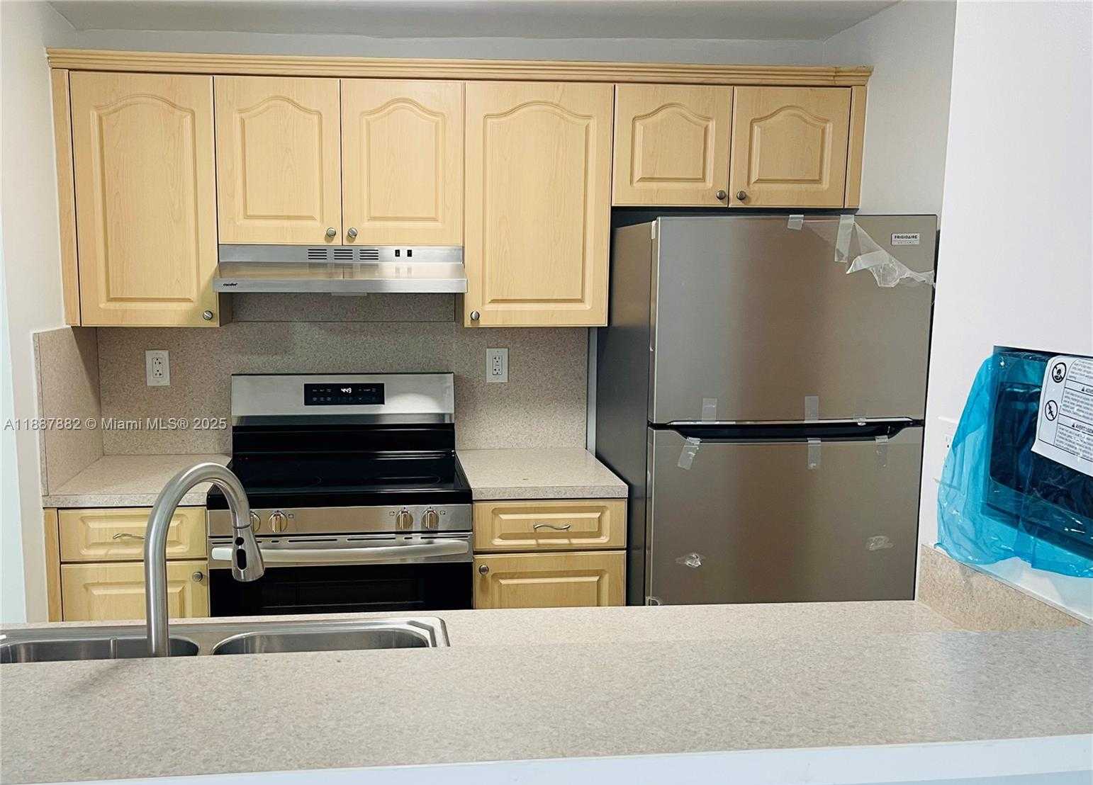 Small Image of 7125 NORTH WEST 186TH ST #B408, Hialeah Number 6