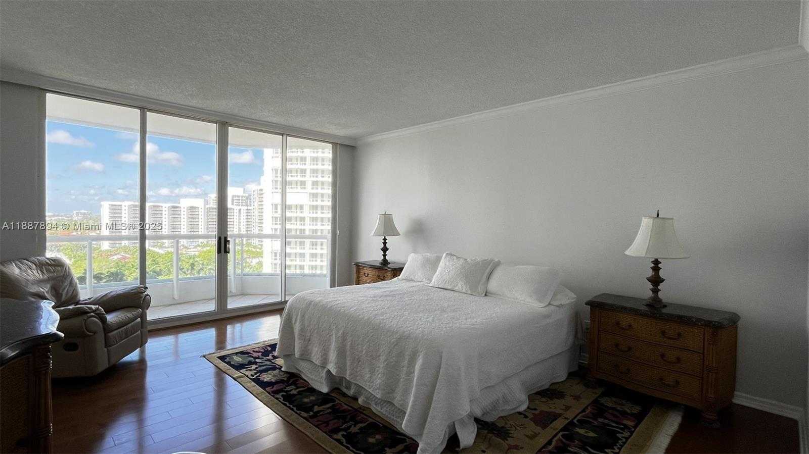 Small Image of 21150 POINT PL #1202, Aventura Number 21