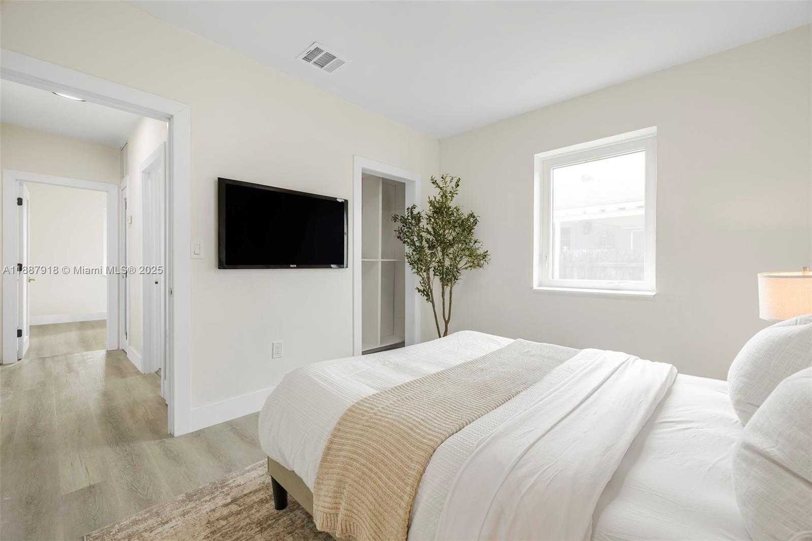 Small Image of 1232 NORTH WEST 32ND PL #1, Miami Number 19