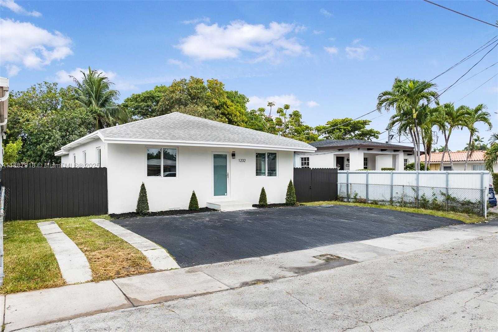Small Image of 1232 NORTH WEST 32ND PL #1, Miami Number 28