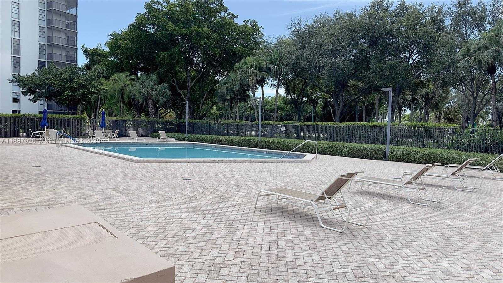 Small Image of 3301 NORTH COUNTRY CLUB DR #502, Aventura Number 22