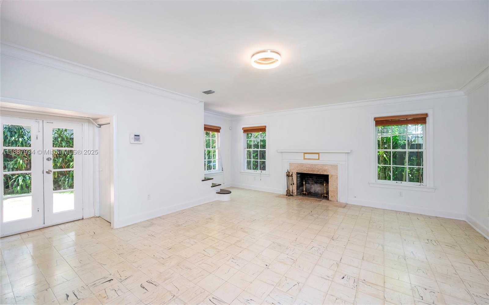 Small Image of 3569 AVOCADO AVE, Coconut Grove Number 3