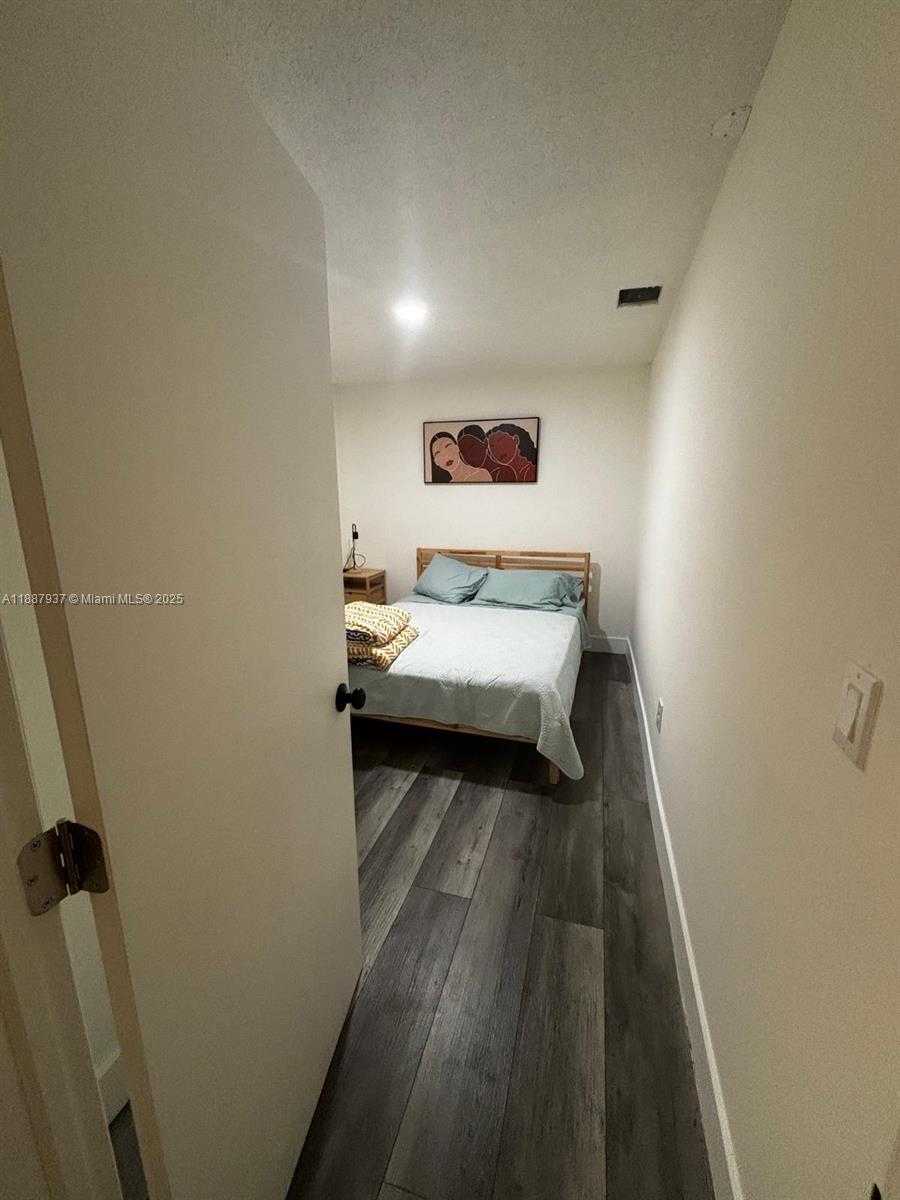 Small Image of 18810 SOUTH WEST 294TH TER, Homestead Number 6