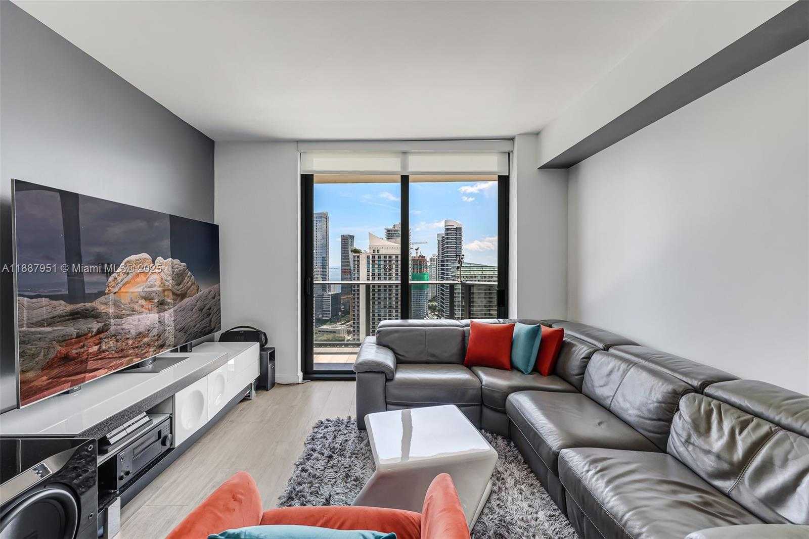 Small Image of 45 SOUTH WEST 9TH ST #3905, Miami Number 13